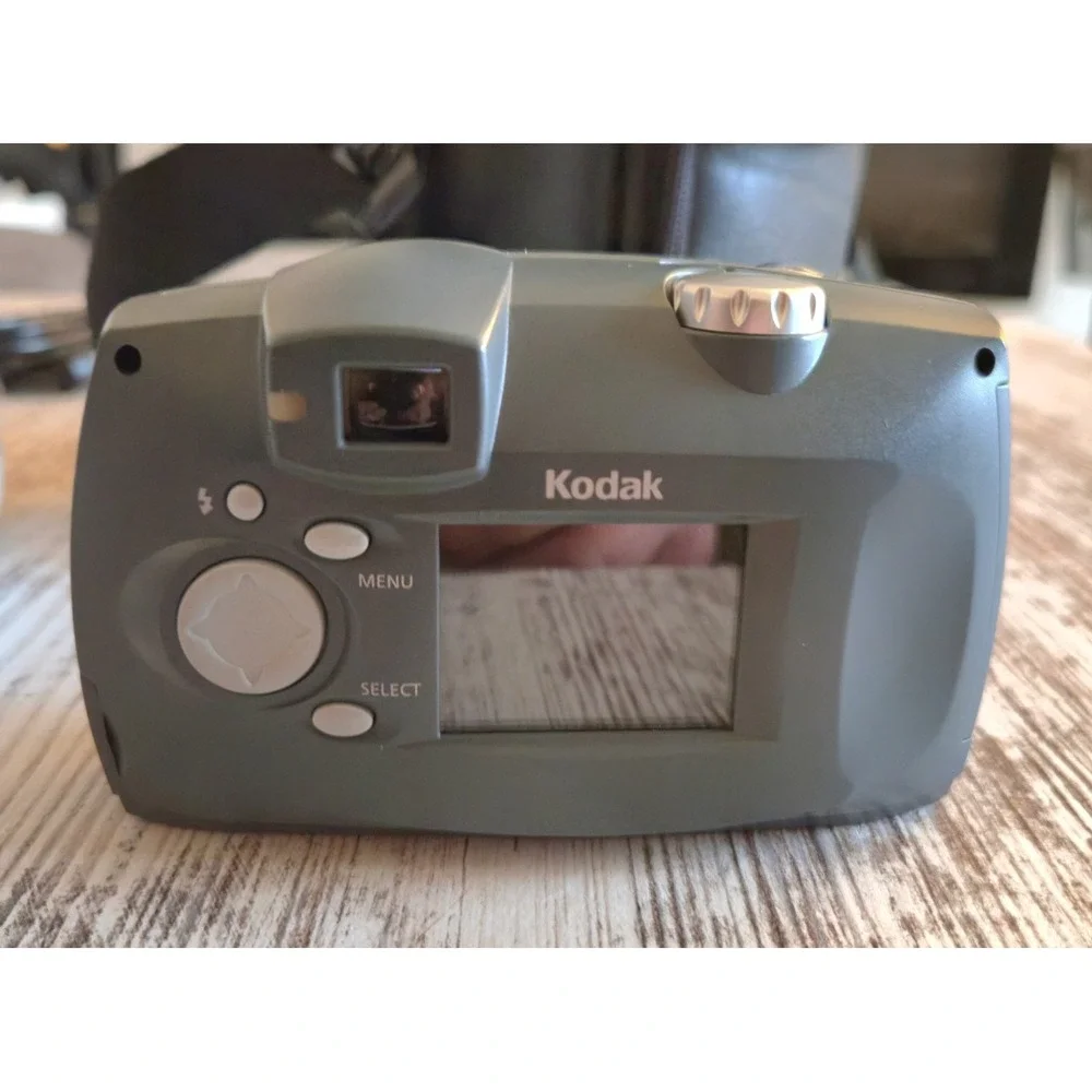 Kodak EasyShare DX3500 Vintage Digital Camera Silver Bundle Case Cable Y2K